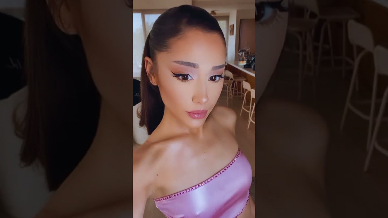 Ariana Grande – Post/Story Instagram (December 6th 2021)