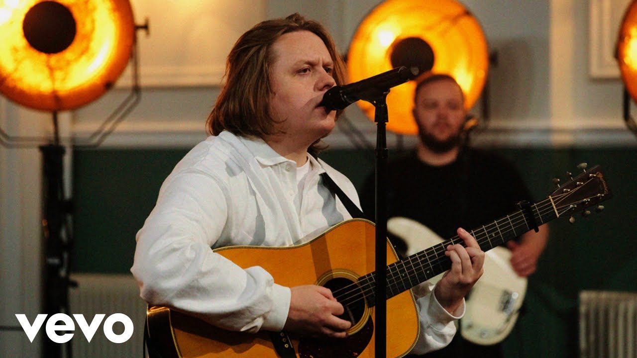 Lewis Capaldi – Before You Go in the Live Lounge